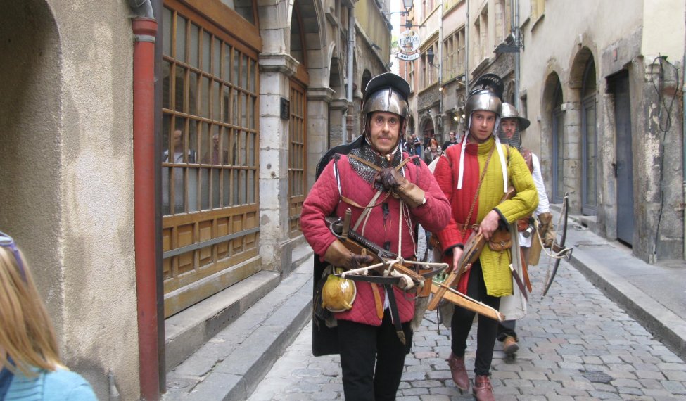 "Pennons" a festive day in the Vieux-Lyon District